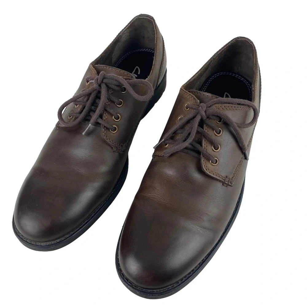 Men’s Clarks Oxfords Shoes Size 10 Brown Leather Upper Lace Up Casual or Dress